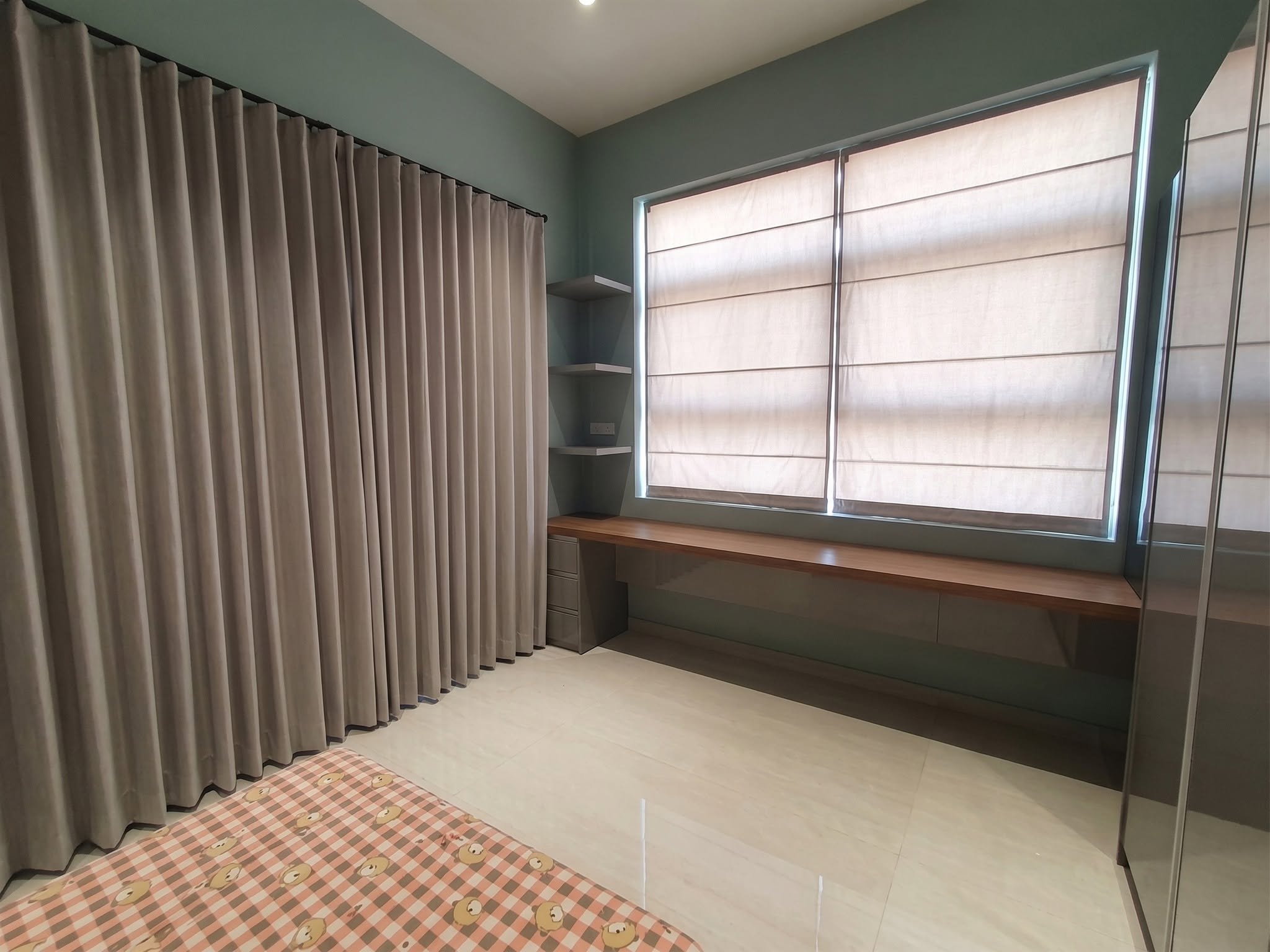 Modern & Elegant Bedroom Suite